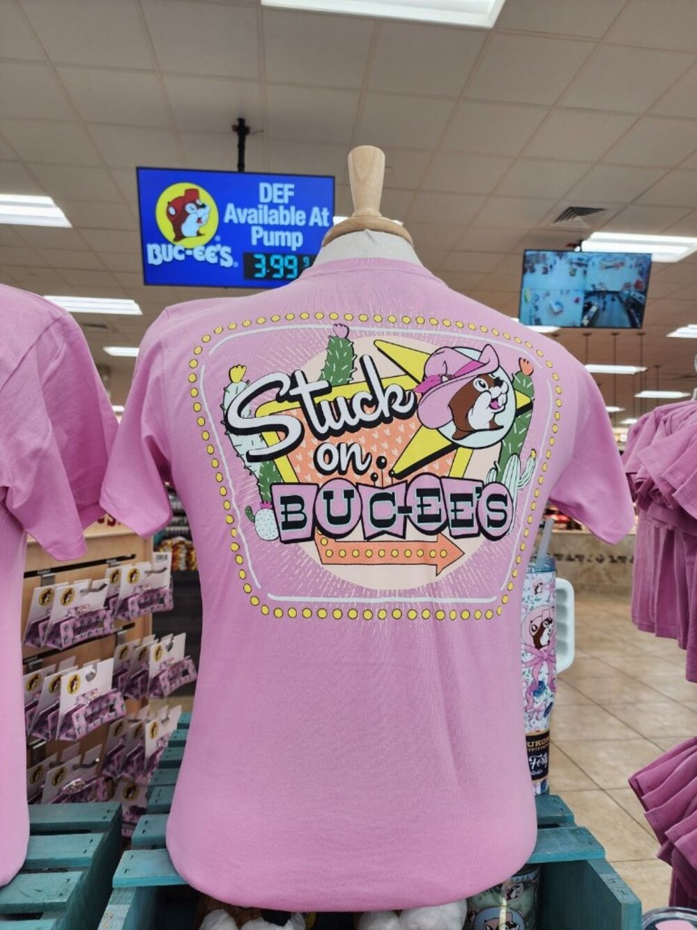 NWT Stuck On Buc-ee’s Pink Texas T-shirt 2XL
